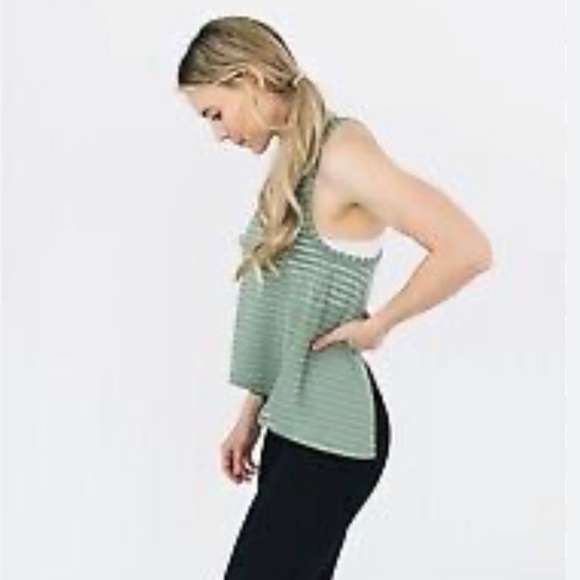 Zyia green striped Nimbus split open back tank top sz XL 406 - Picture 10 of 10